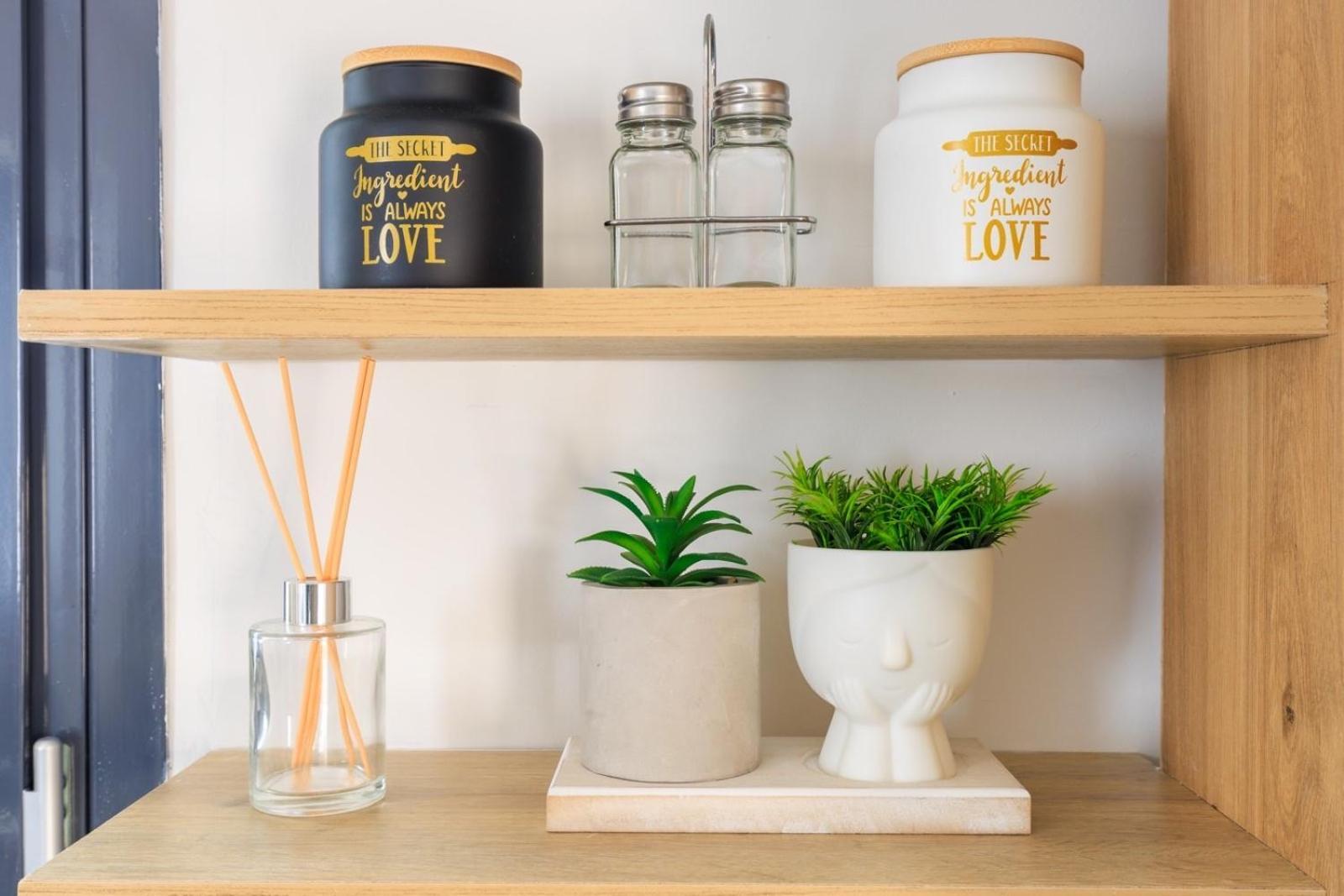 Aiolos Super Lux Suite Jucuzzi Nea Smyrni Centre 아테네 외부 사진