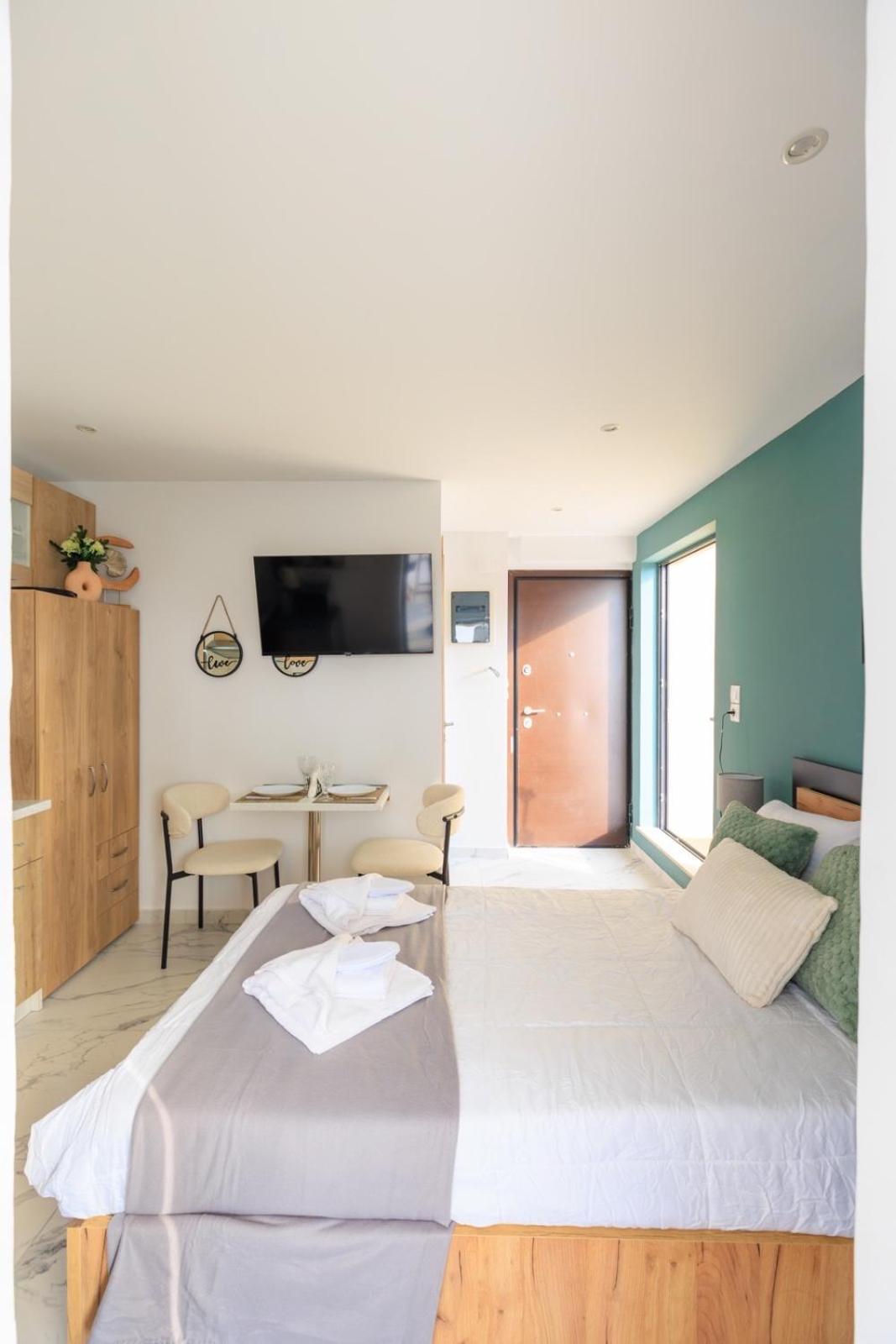 Aiolos Super Lux Suite Jucuzzi Nea Smyrni Centre 아테네 외부 사진