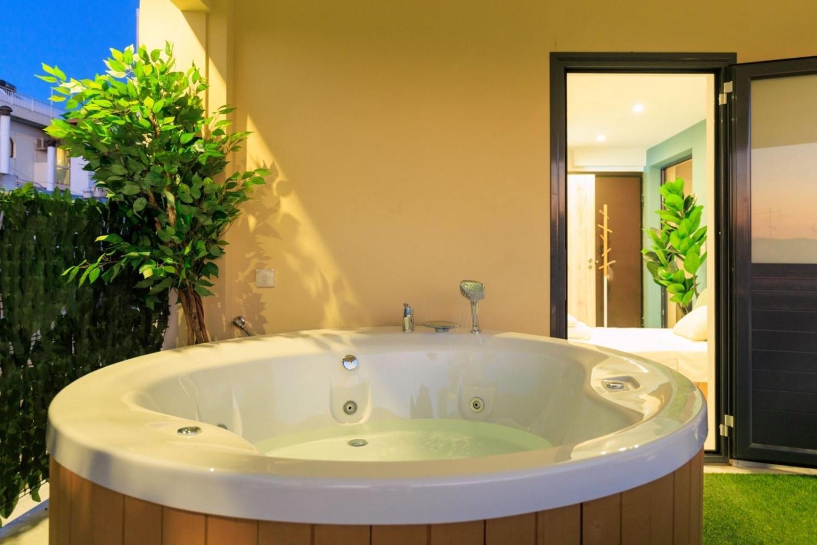 Aiolos Super Lux Suite Jucuzzi Nea Smyrni Centre 아테네 외부 사진
