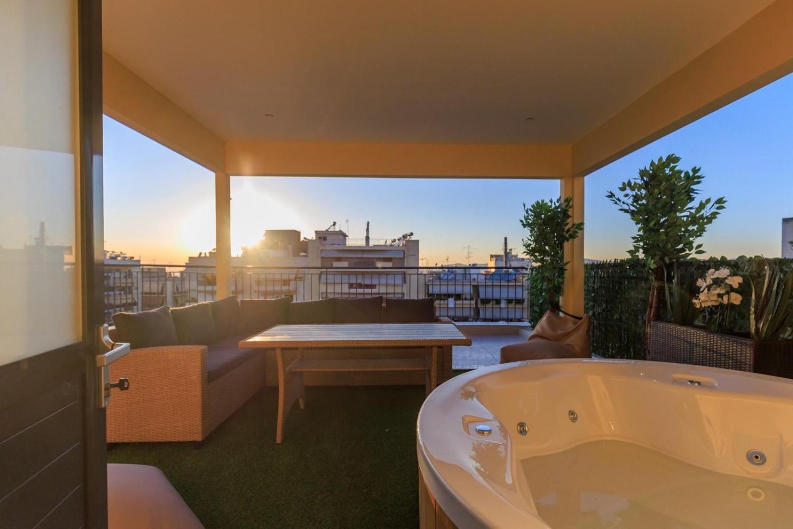 Aiolos Super Lux Suite Jucuzzi Nea Smyrni Centre 아테네 외부 사진